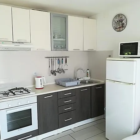 Apartment With A Parking Space - 15292 Novi Vinodolski